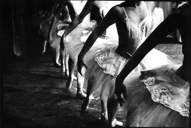 Black and white dancer photograph titled Corps les Bras by Angelique Antoniou